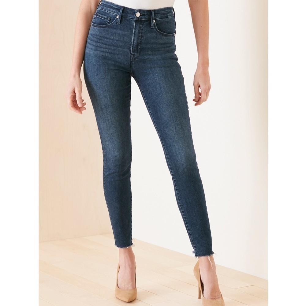 Good American Women Blue Jeans With Chewed Hem Size 15/Waist 36”medium blue wash